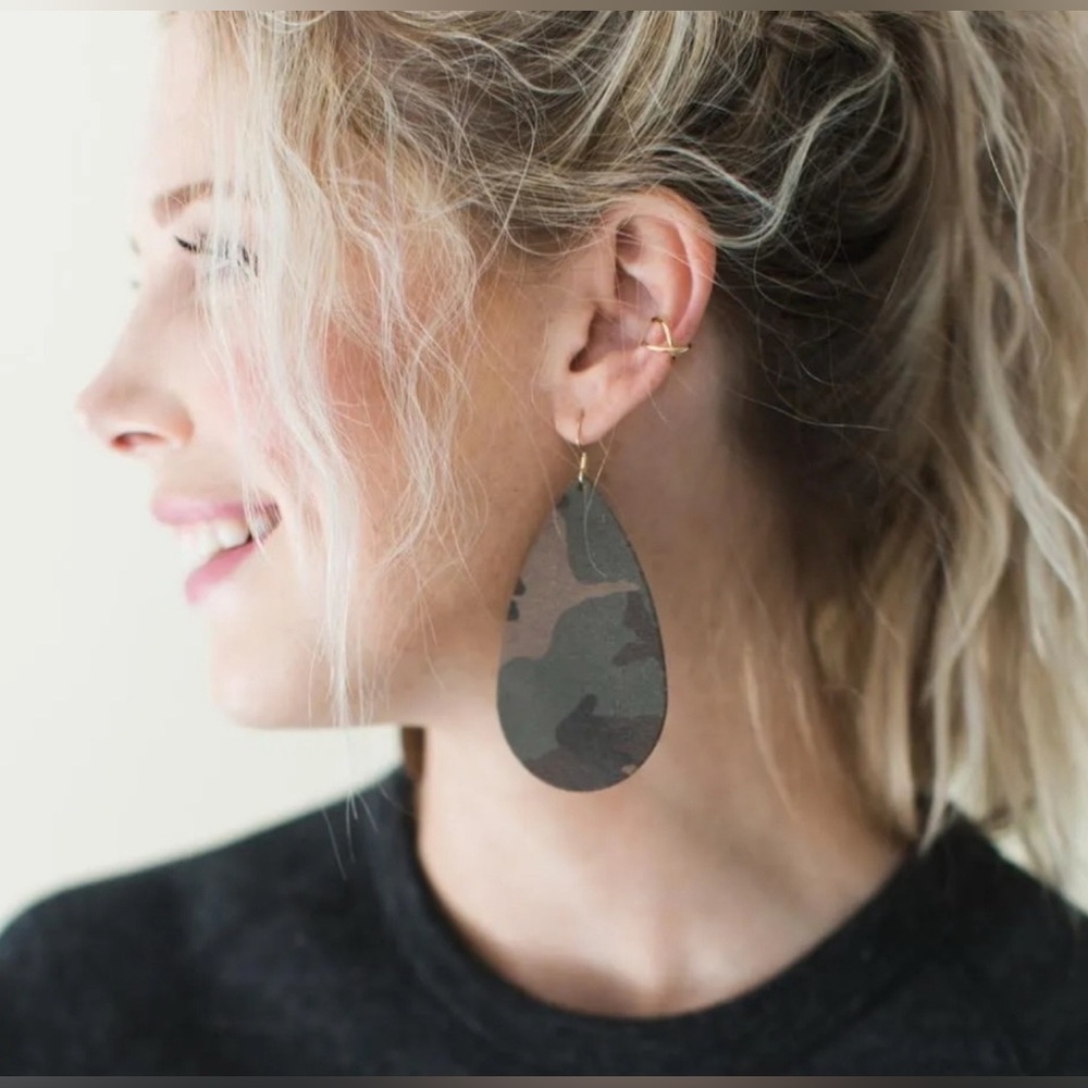 Nickel and Suede Large Teardrop Leather Earrings Camo Suede‎ NEW